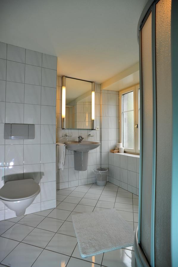 גלארוס Hotel Freihof מראה חיצוני תמונה
