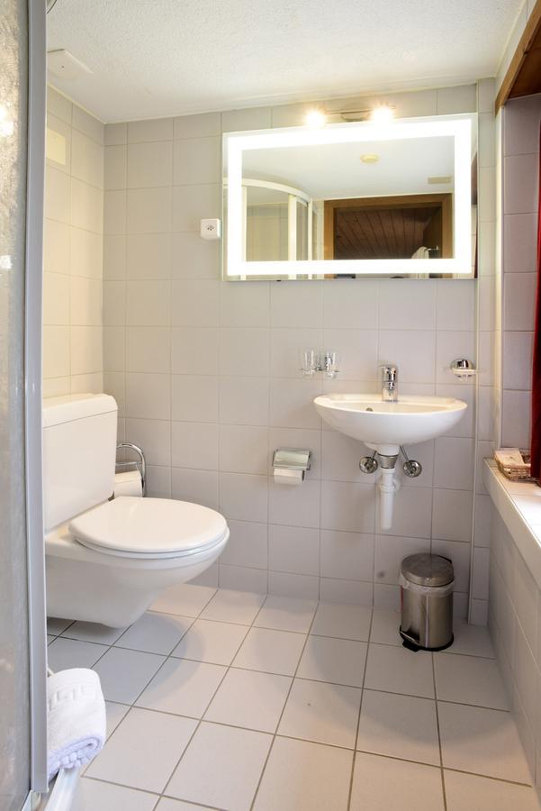 גלארוס Hotel Freihof מראה חיצוני תמונה