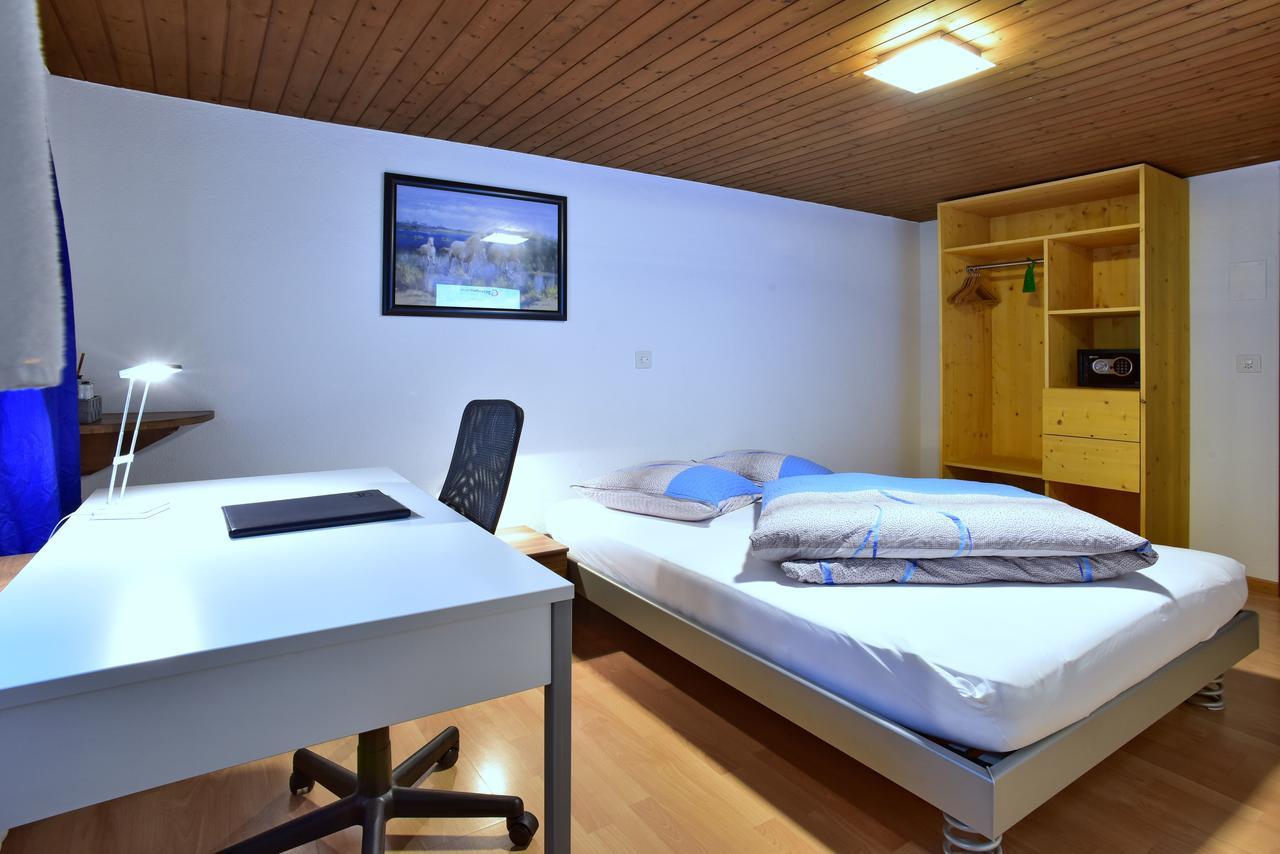 גלארוס Hotel Freihof מראה חיצוני תמונה