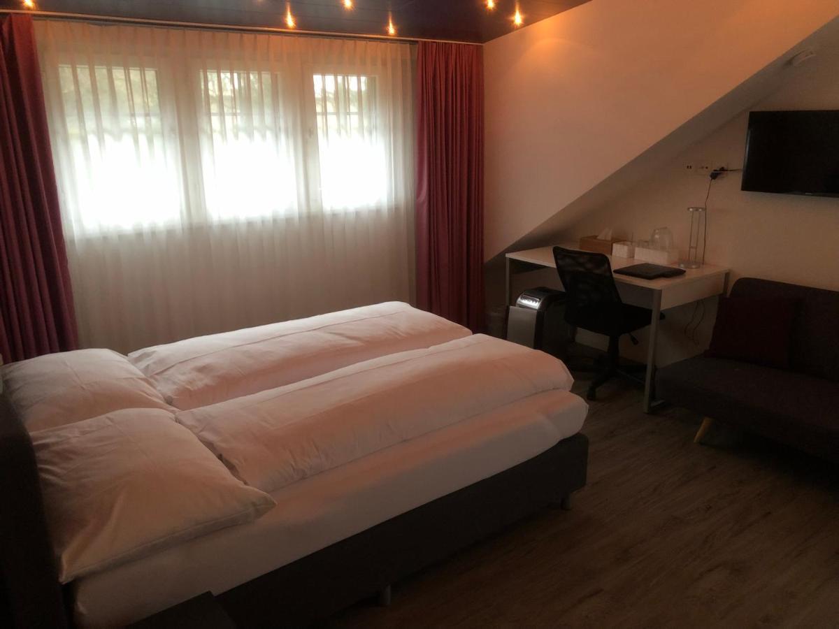 גלארוס Hotel Freihof מראה חיצוני תמונה